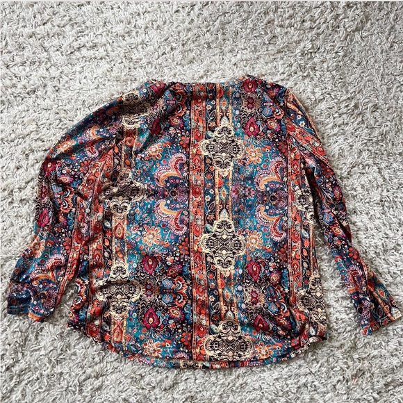 Top - Picture 3 of 3